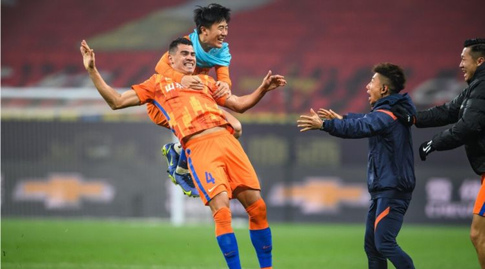 kaiyun -葡超倒计时，新疆广汇关键时刻完成体检，细节引发关注，质疑声仍在，数据趋势出现新变化的简单介绍