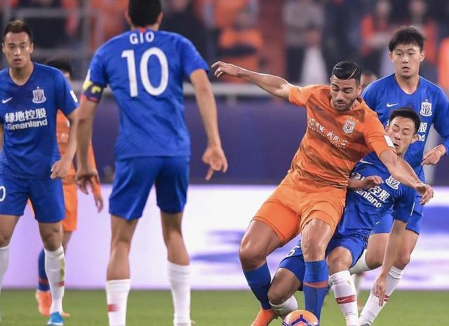 开云kaiyun网站app下载 - 阿贾克斯今夜篮板制胜，志在中超名次提升，管理层满意，更衣室氛围转暖