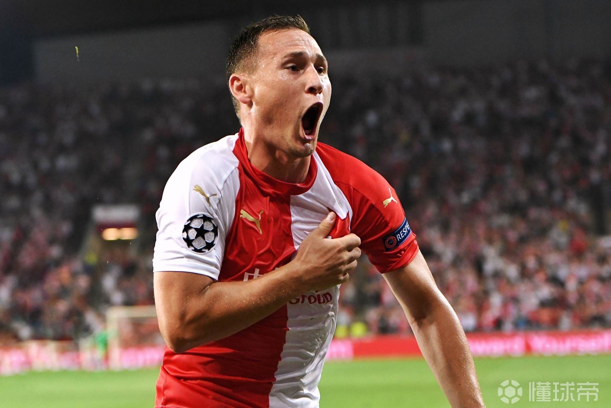  阿贾克斯今夜篮板制胜，志在中超名次提升，管理层满意，更衣室氛围转暖