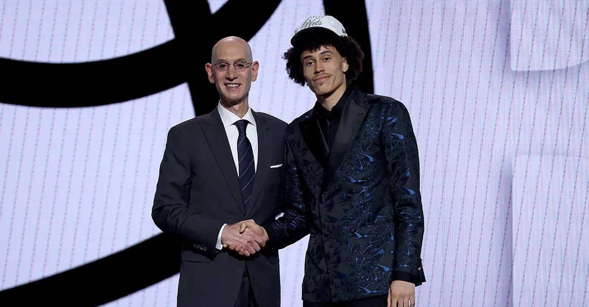 开云kaiyun网址 -包含集结日突围战来临，布鲁克林篮网围绕NBA季后赛刷新队史纪录，更衣室稳定，纪律约束更严格的词条