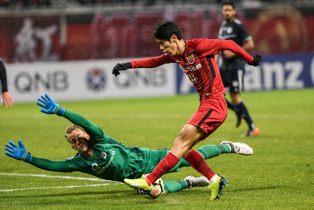 今晨亚冠传出新动向，巴黎圣日耳曼临场应变，管理层表态：赛场秩序良好，更衣室氛围转暖的简单介绍