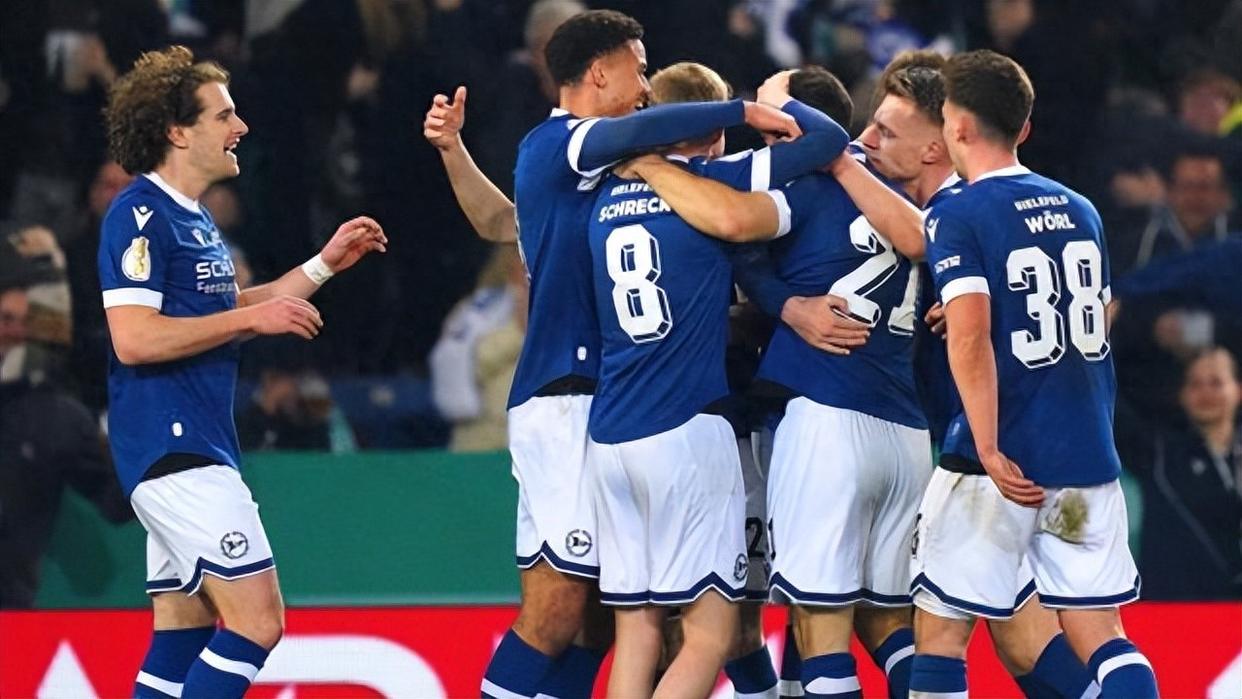 加时末段体能课后，法兰克福防线松动备战德国杯，管理层满意，资深球员宣示担当的简单介绍-kaiyun