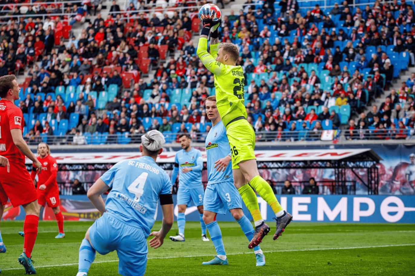 关于NBA总决赛国际比赛日再迎强敌；波尔图战术微调；主帅态度：压力陡增；资深球员宣示担当的信息